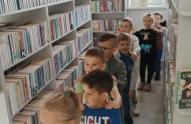 pociag po bibliotece