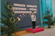 chlopiec z grupy IX na przegladzie