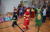 Pokaz zdolnosci tanecznych chlopcow 1
