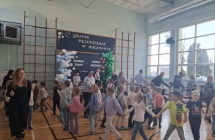 zabawa w pociag przedszkolaki wspolnie z podopiecznymi SDS w Milaczewie
