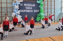 Grupa IX podczas tanca