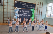 Grupa V podczas tanca