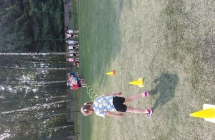 5. Zabawy zrecznosciowe na boisku.