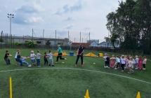 Zabawy ruchowe- przeciaganie liny. Grupa IV