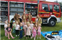 Wspolne zdjecie ze strazakami