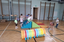 Zabawy ruchowe z okazji obchodow Dnia Dziecka.