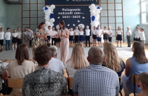 Zakonczenie gr.7 dzieci wystepuja  (2)