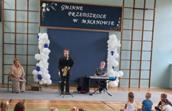 Muzycy podczas koncertu.