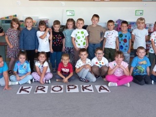 Szesciolatki z gr. IX z napisem kropka.