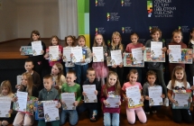 Zdjecie grupowe uczestnikow konkursu.