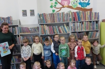 5. Zdj¦Öcie grupowe w bibliotece.