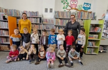 Wspolne zdjecie Sowek z Pania z Biblioteki