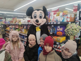 Przedszkolaki z myszka Miki