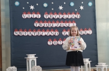 dzioewczynka z grupy IX spiewa