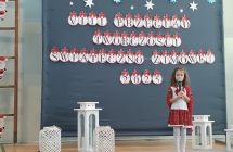 dziewczynka spiewa pastoralke