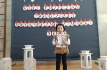 chlopiec spiewa pastoralki