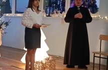 Ksiadz sklada zyczenia.