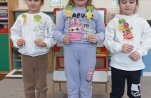 Dziewczynki z kukielkami do inscenizacji wiersza J. Brzechwy.