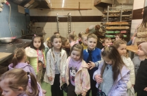 dzieci z grupy II w cukierni