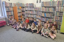 Dzieci sluchaja piosenki Kaczka dziwaczka