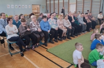 podopieczni SDS w Milaczewie podczas wystepow Zabek