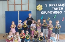 3. Zdjecie grupowe z pania animatorka.