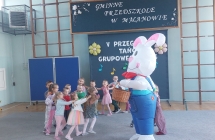 1 Zabawa z zajacem wielkanocnym.