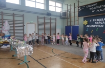 zabawy taneczne z zajaczkiem