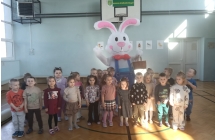 Wspolne zdjecie z zajaczkiem