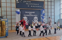 Taniec Sowek z motylami