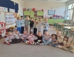 zdjecie grupowe z lancuchem zyczliwosci
