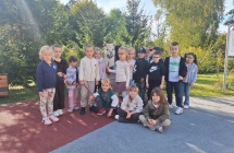zdjecie grupowe z aplakami